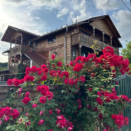 Ferienwohnung La Curtea Veche Lapus Exterior foto